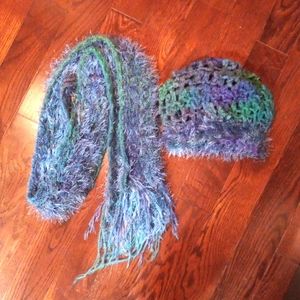 Multicolored knitted hat and scarf